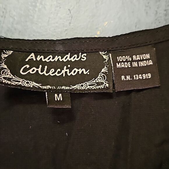 Ananda's Collection Black Embroidered bodice dress size Medium - Picture 10 of 12